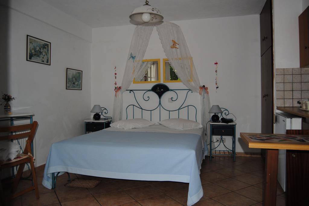 Meltemi Aparthotel Batsi  Luaran gambar